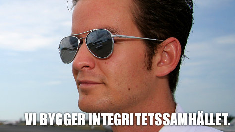 Text: Vi bygger integritetssamhället Integritet-474px